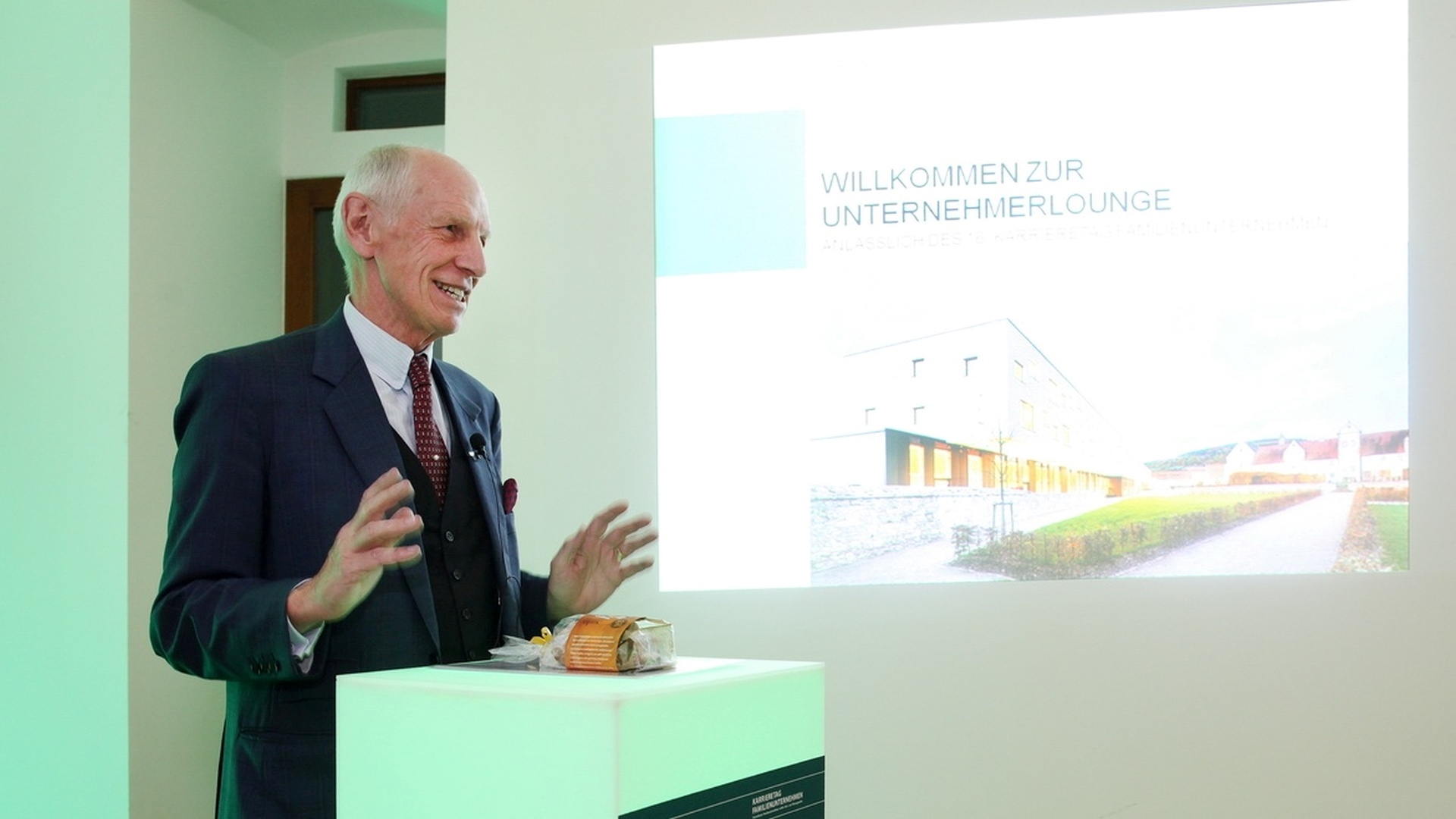 ludwig georg braun unternehmer lounge begruessung
