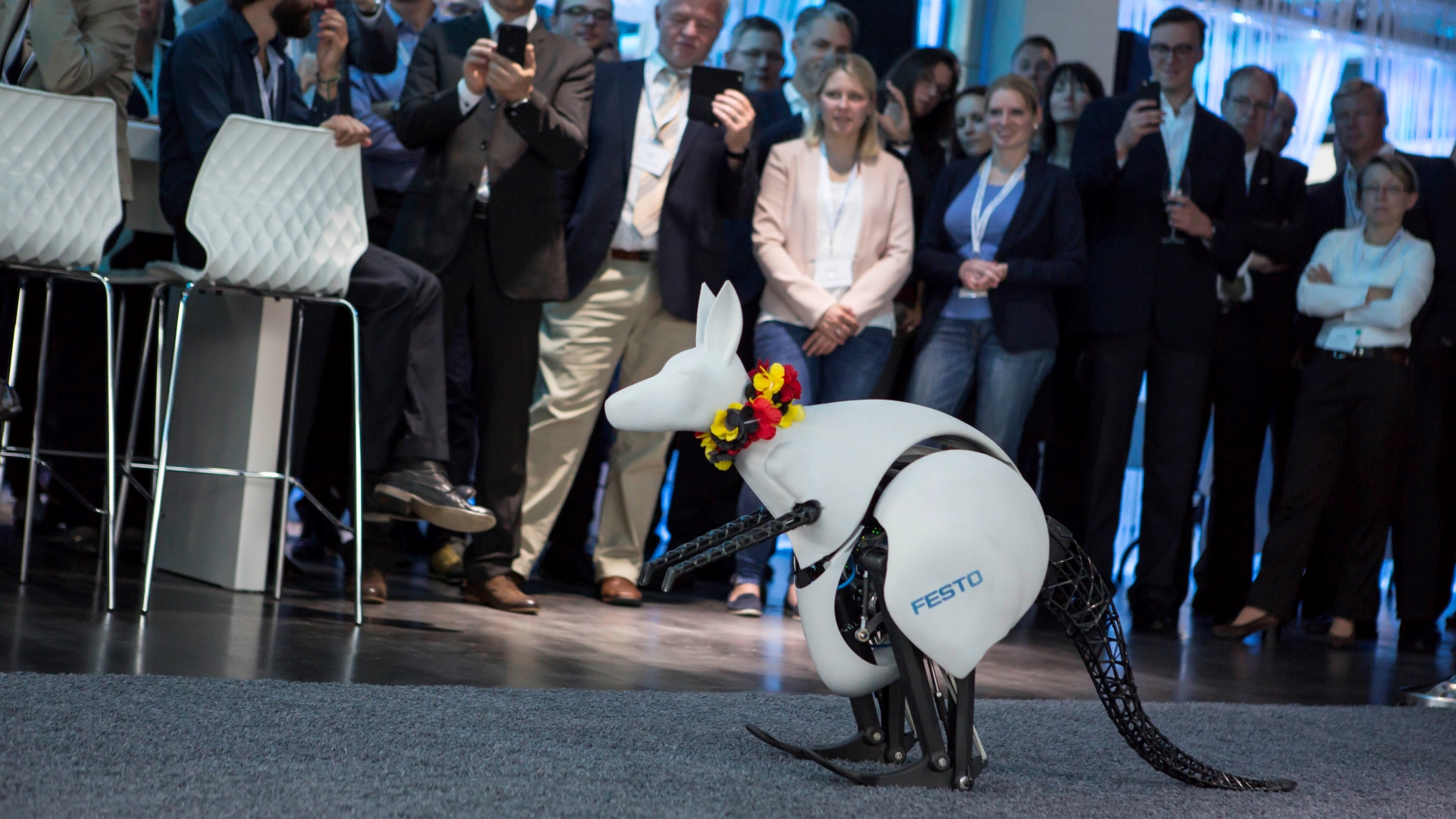 unternehmer lounge festo bionic kangaroo