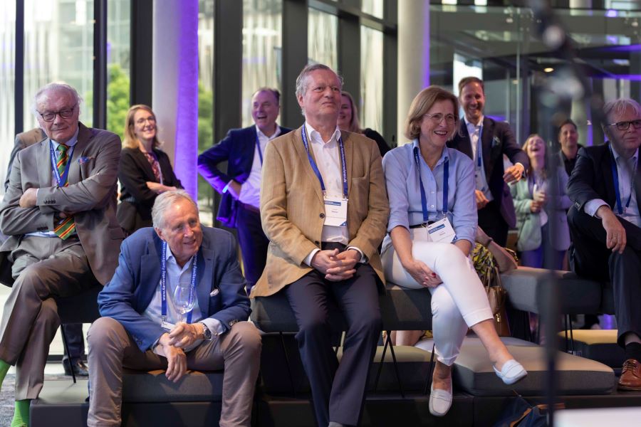 unternehmer lounge goldbeck familie delius neben jürgen horstmann und heiner wemhöner